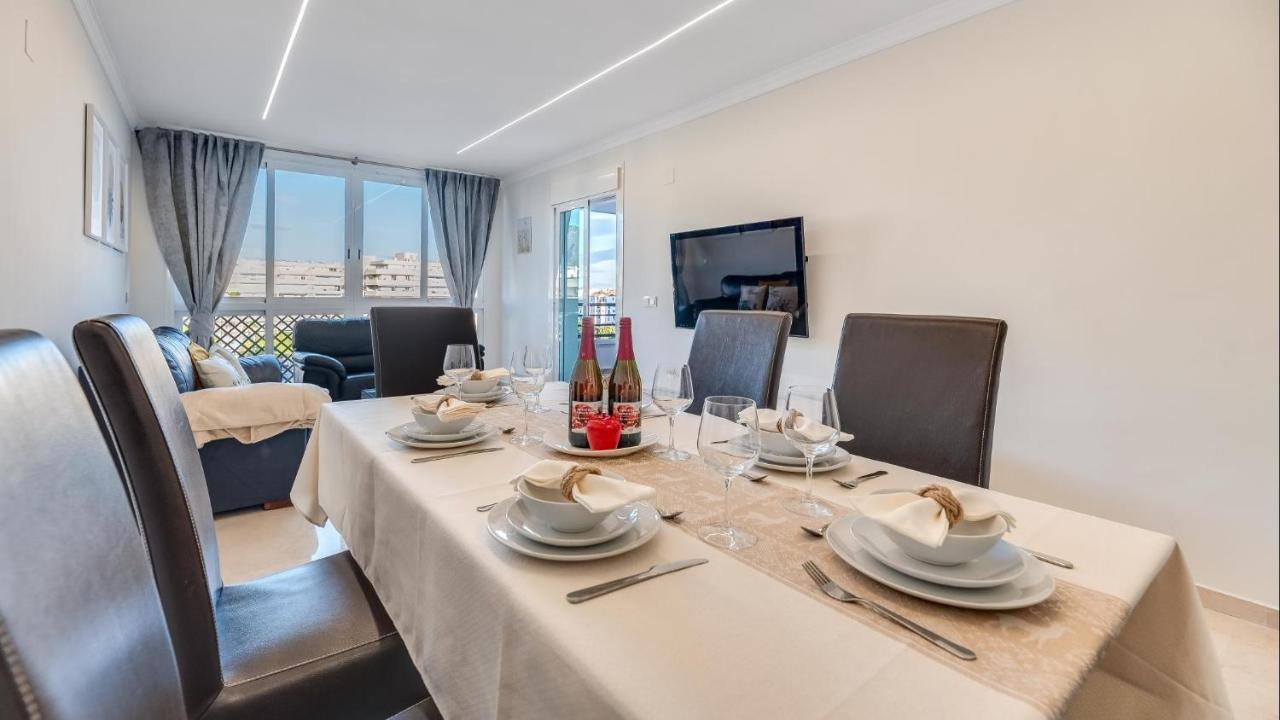Luxury Penthouse Mountain Sea Views Puerto Banus Apartment *